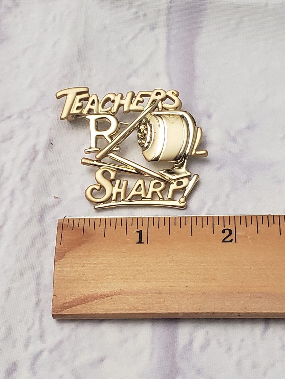 AJC Goldtone Teachers R Sharp Brooch Pin - Picture 4 of 7